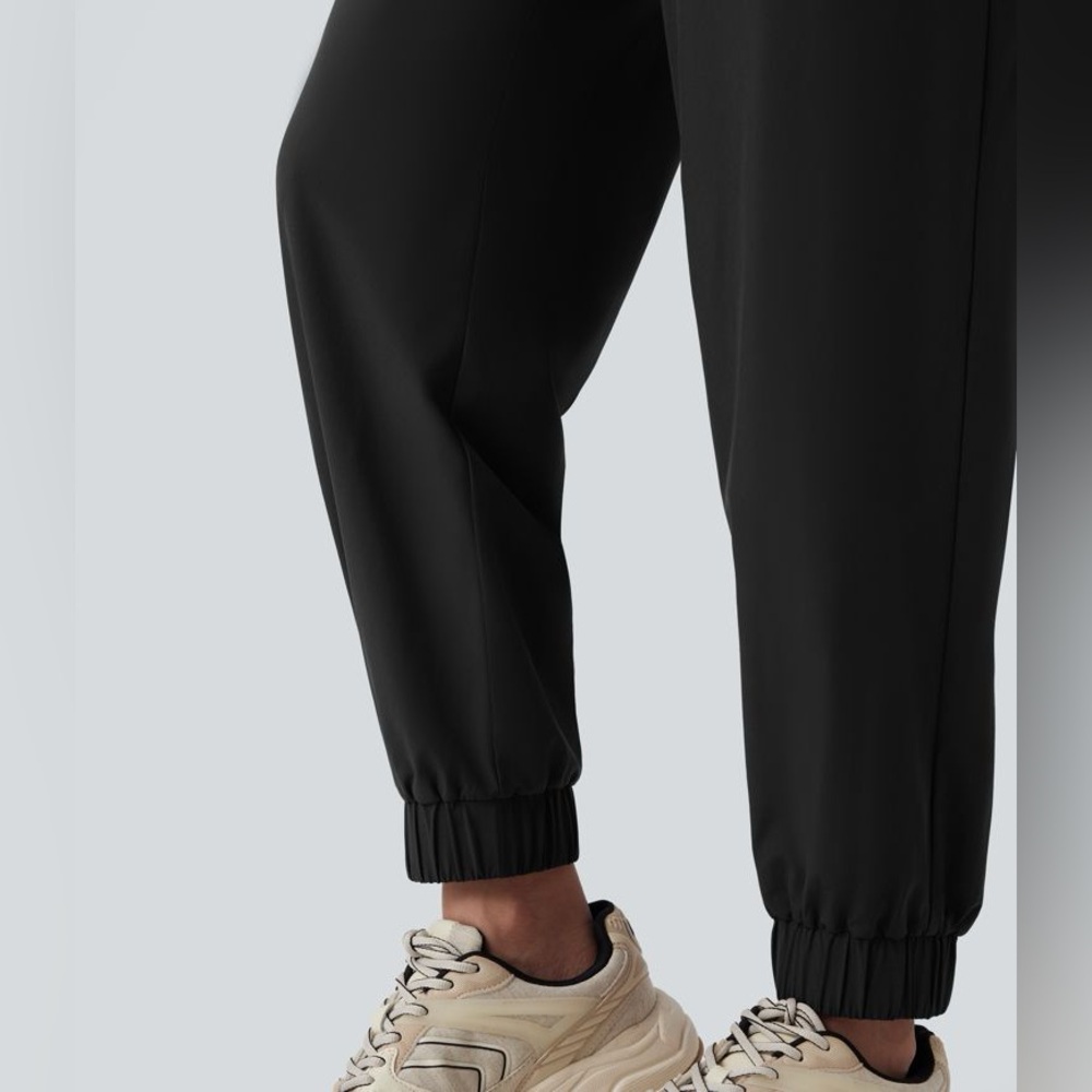 🖤 NWT! Halara Quick Dry Featherweight Jumpsuit with Pockets - Picture 6 of 12